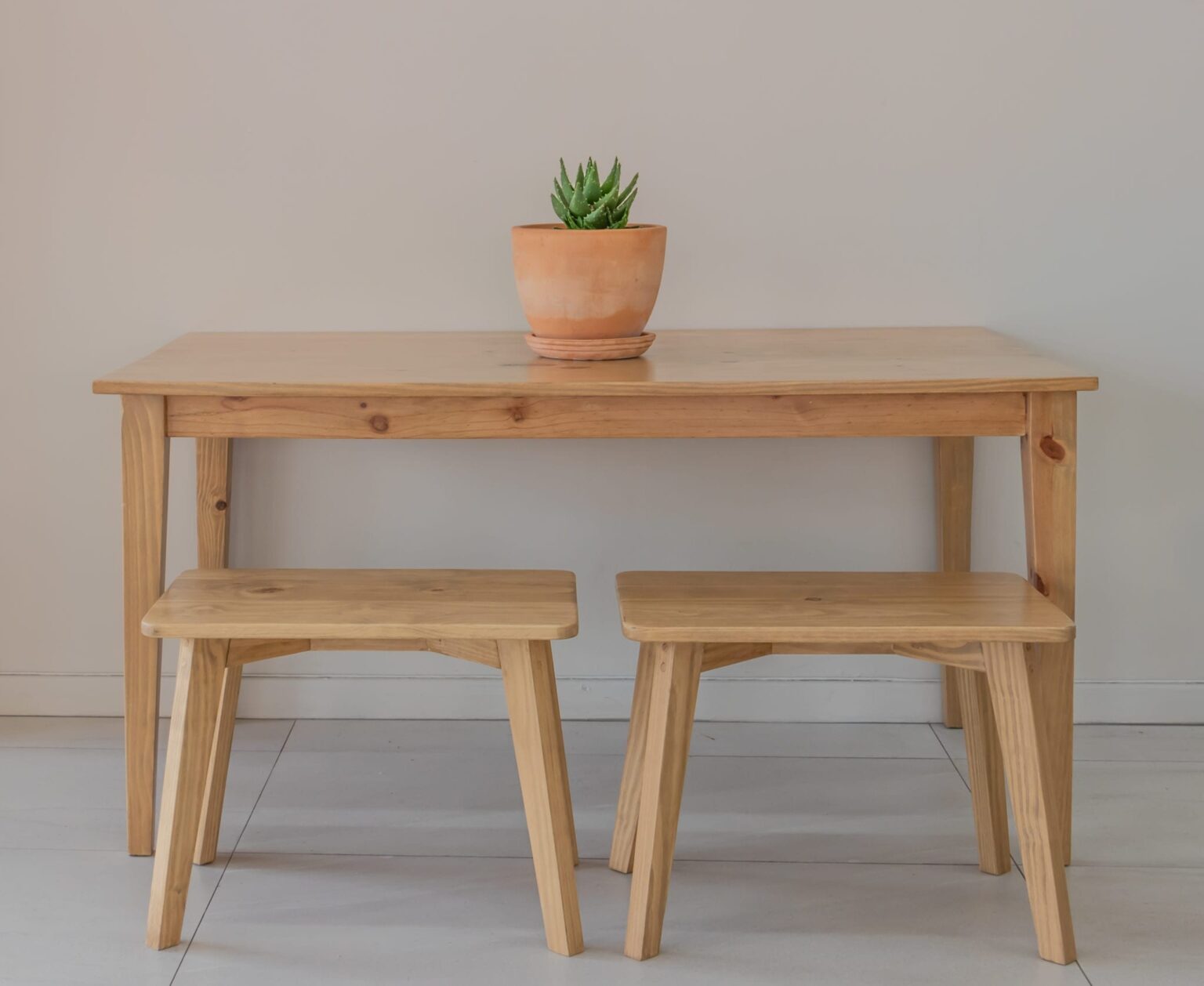 Dining Tables Cape Town handcrafted Furniture